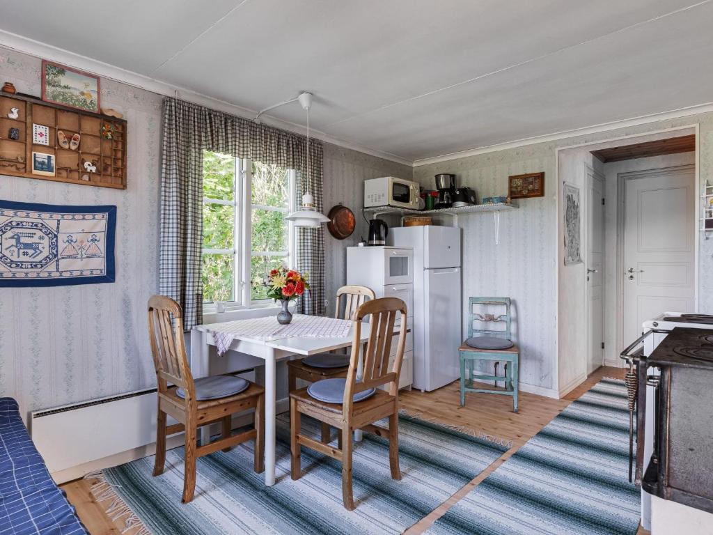 Chalet Kasen Lillstugan - DAL005 by Interhome photo 1