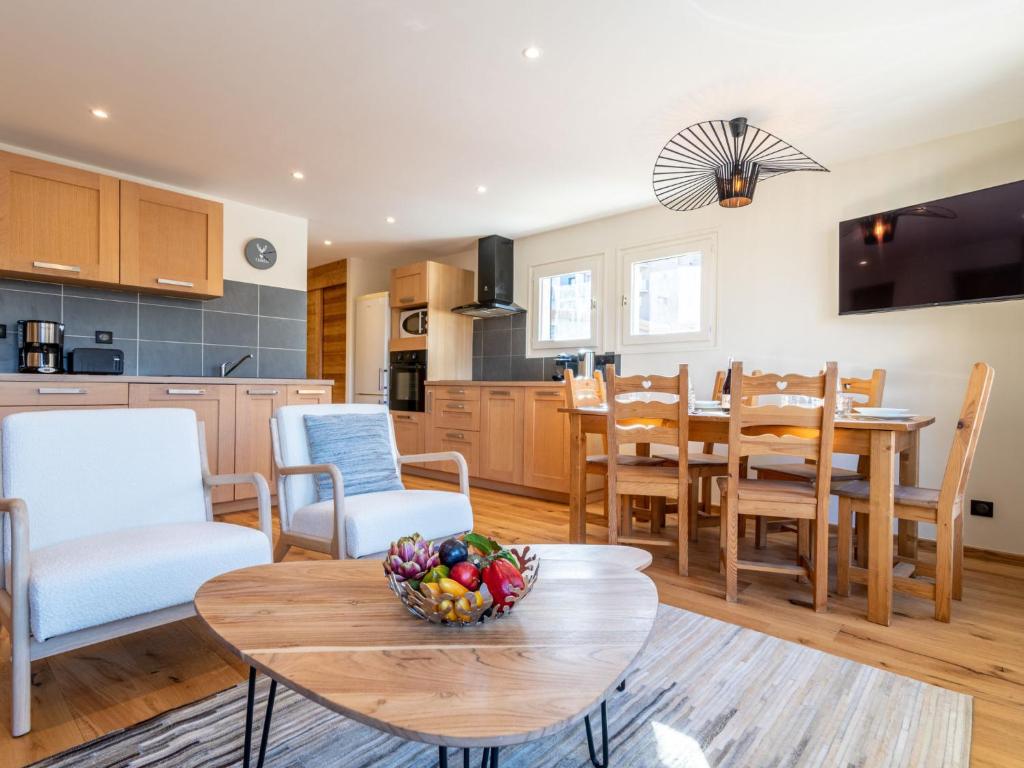 Apartment Chalet Club - Val Claret-8 by Interhome photo 2