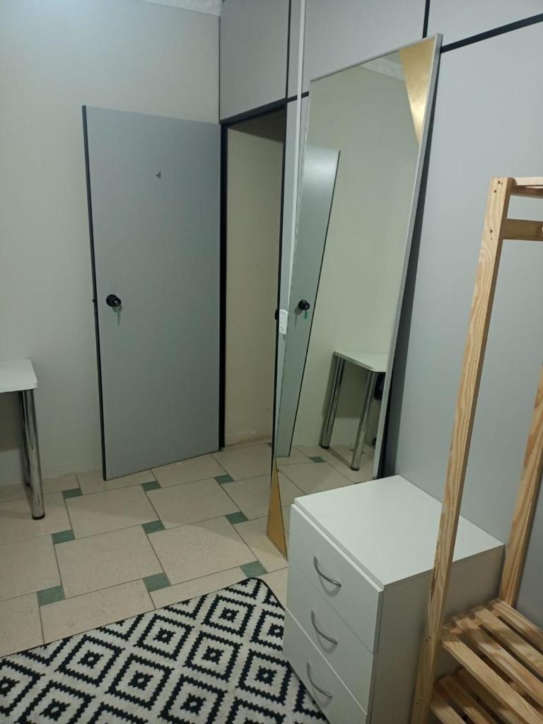 dormitorio 4 solteiro luxuoso a 2 km de alphaville photo 2