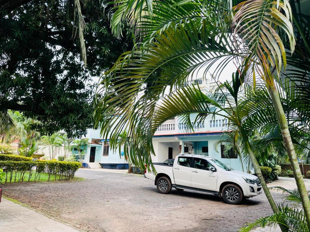 GR Stays - Duplex 3bhk Villa With Pool Arpora I Baga Beach 5 mins photo 3
