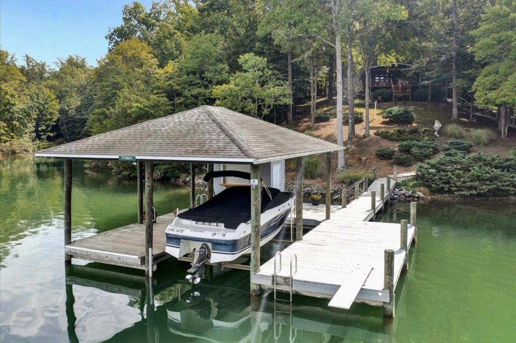 Blue Heron - New Major Renovation - Amazing Waterfront