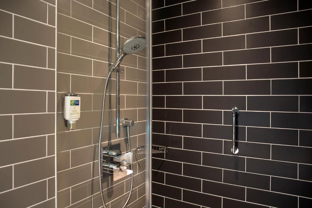 Holiday Inn Express Karlsruhe - City Park, an IHG Hotel photo 2