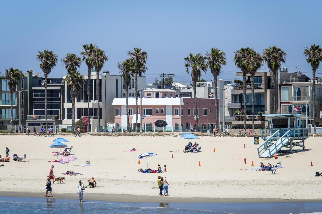 Venice on the Beach Hotel image