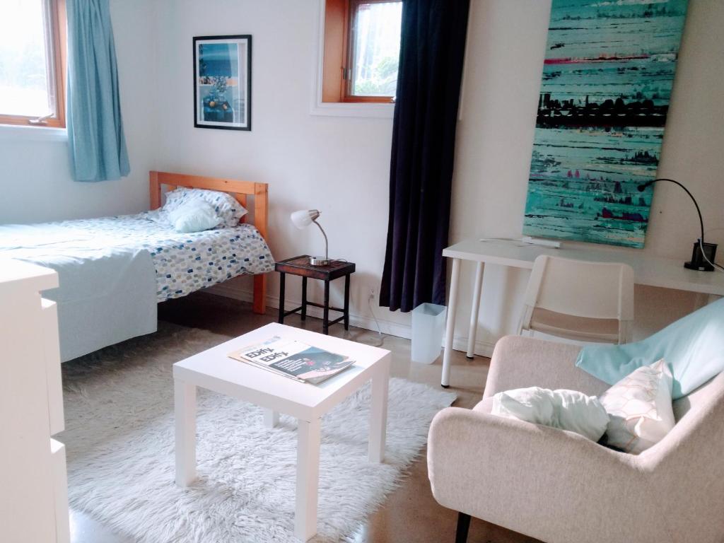U of A Homestay, Trails & Whyte Ave photo 1