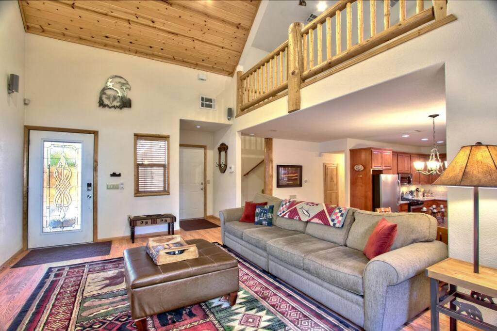 Salty Dog Cabin - log-style with spa and game room photo 3