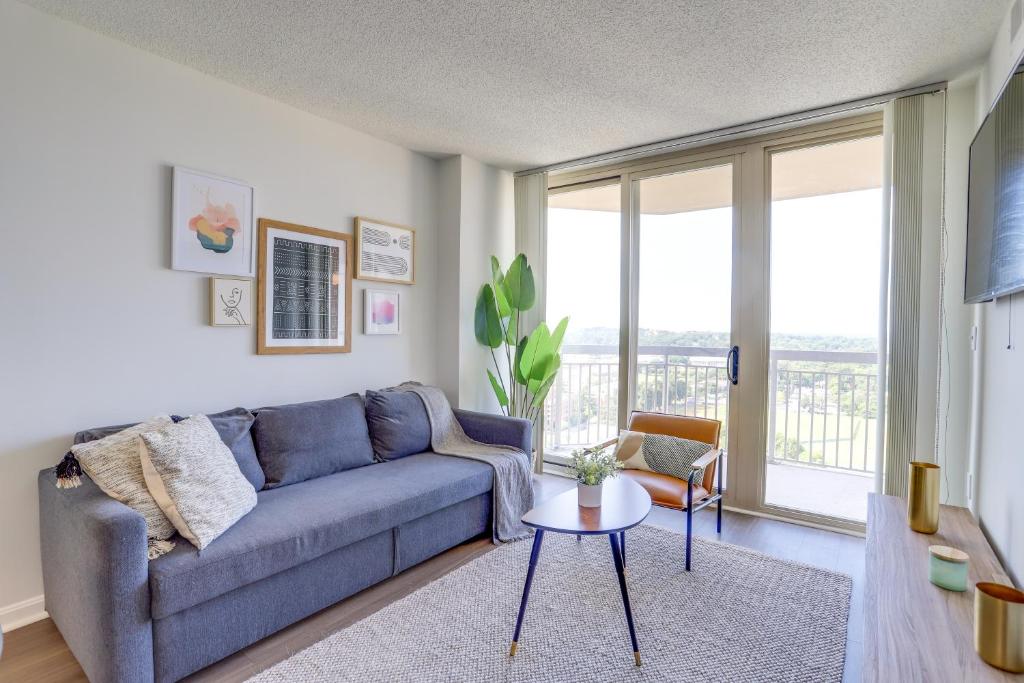 Spectacular 1 BR Condo at Ballston image