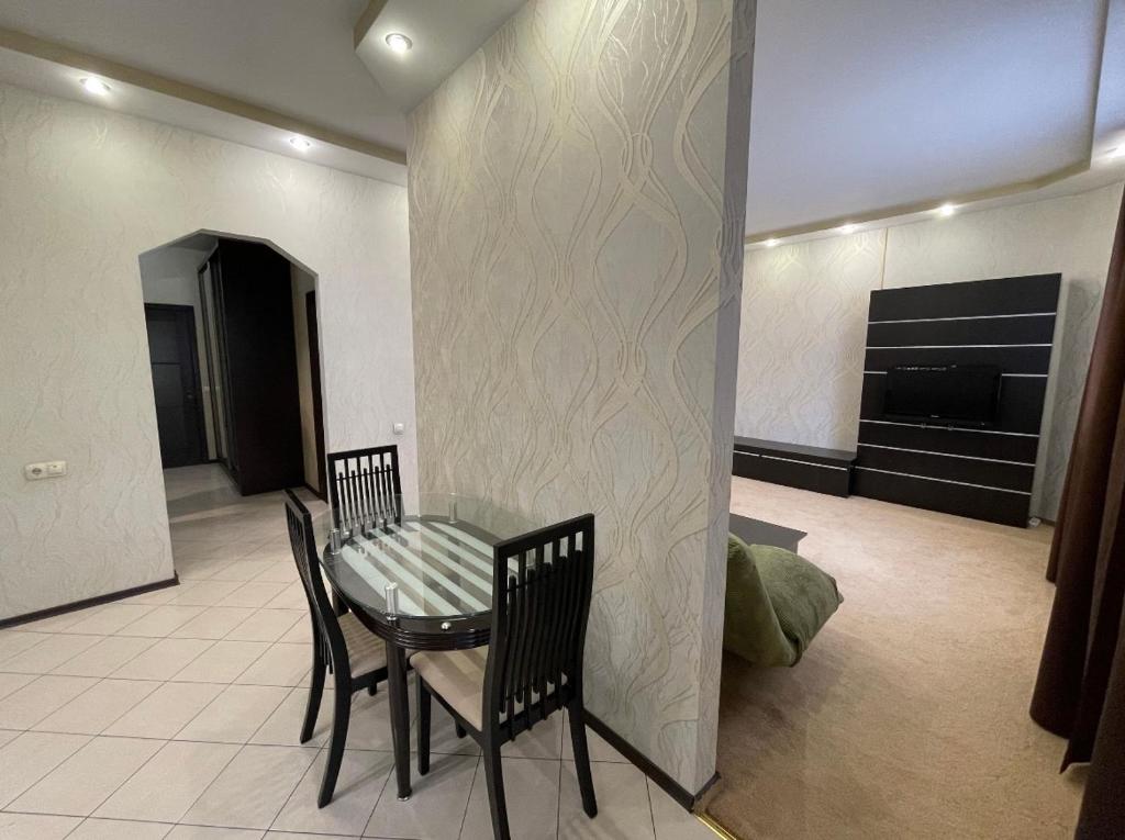 LUX central apartment photo 4