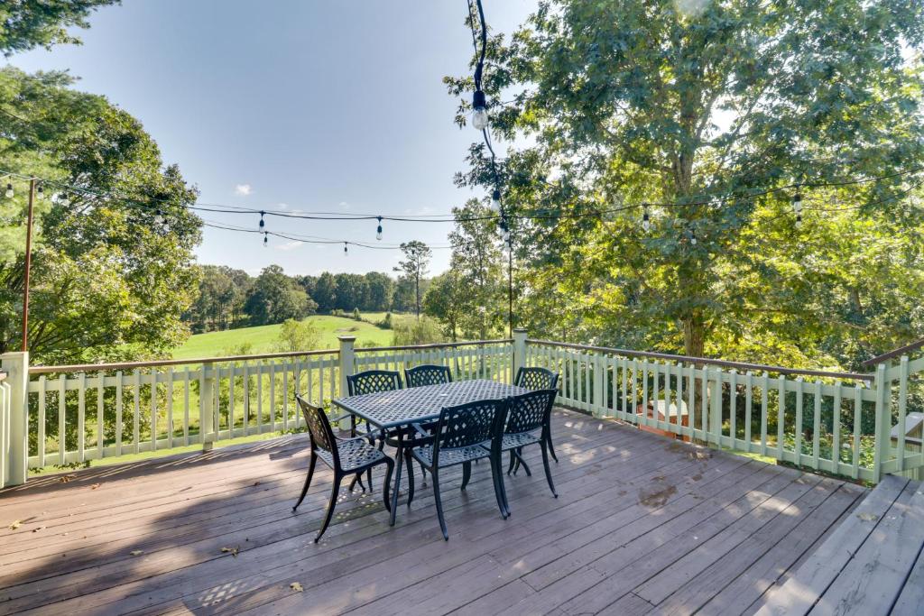 Spacious Family-Friendly Virginia Home on 5 Acres! photo 2