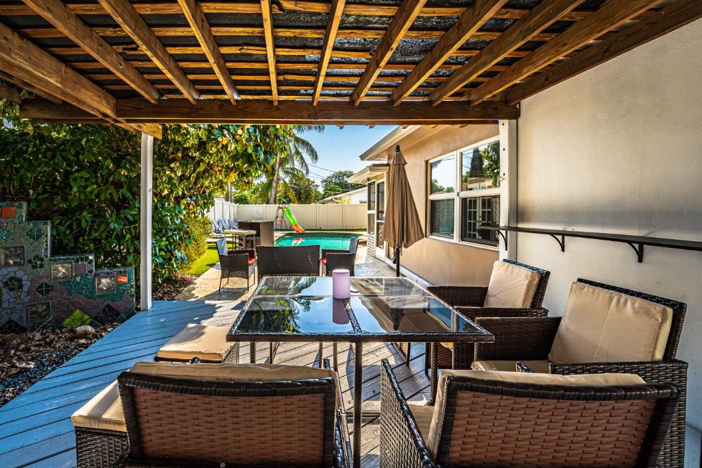 Ocean Club -Great Pool & Jacuzzi 5 Beds By the Beach photo 3