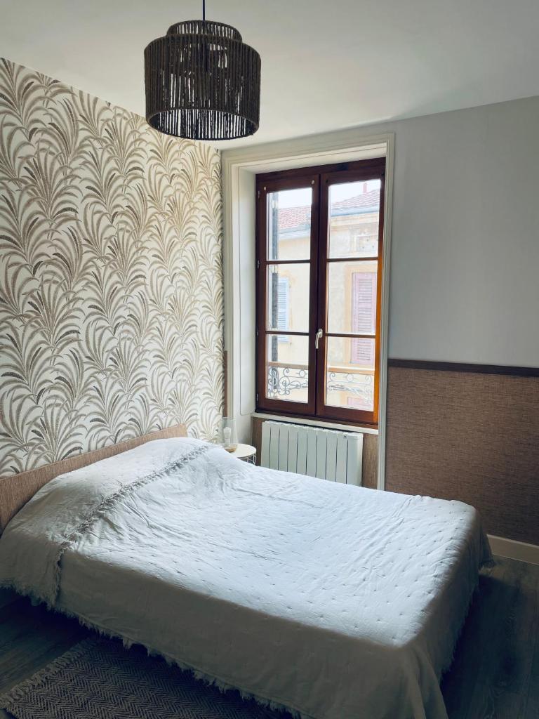 Appartement centre de Charlieu photo 1