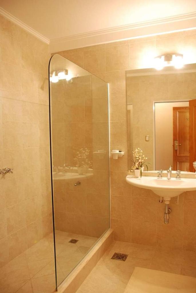 CATANGE HOTEL photo 2