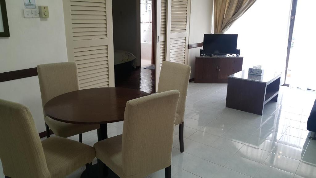 Condo DSavoy Afarmosa photo 1