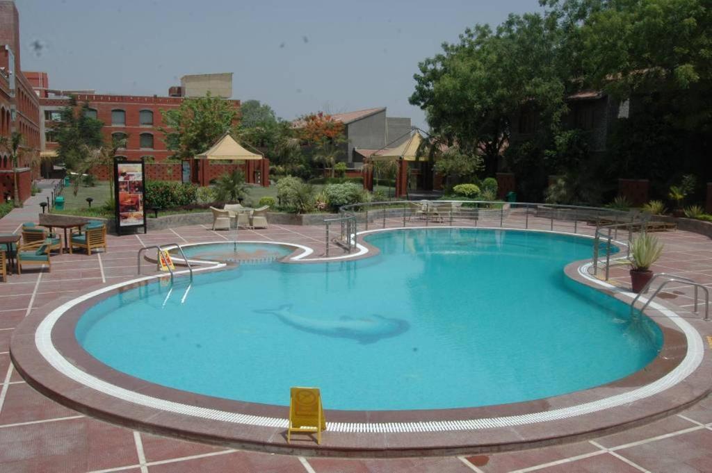 Cambay Sapphire, Gandhinagar photo 2