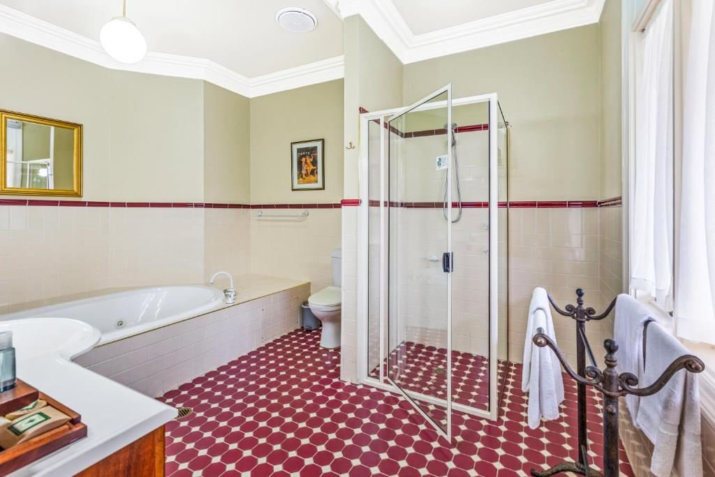 Bethany Manor B&B call them for Guaranteed Cheapest Price photo 3