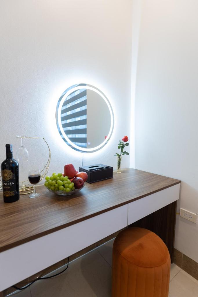 Royal Hotel Sài Đồng - Long Biên