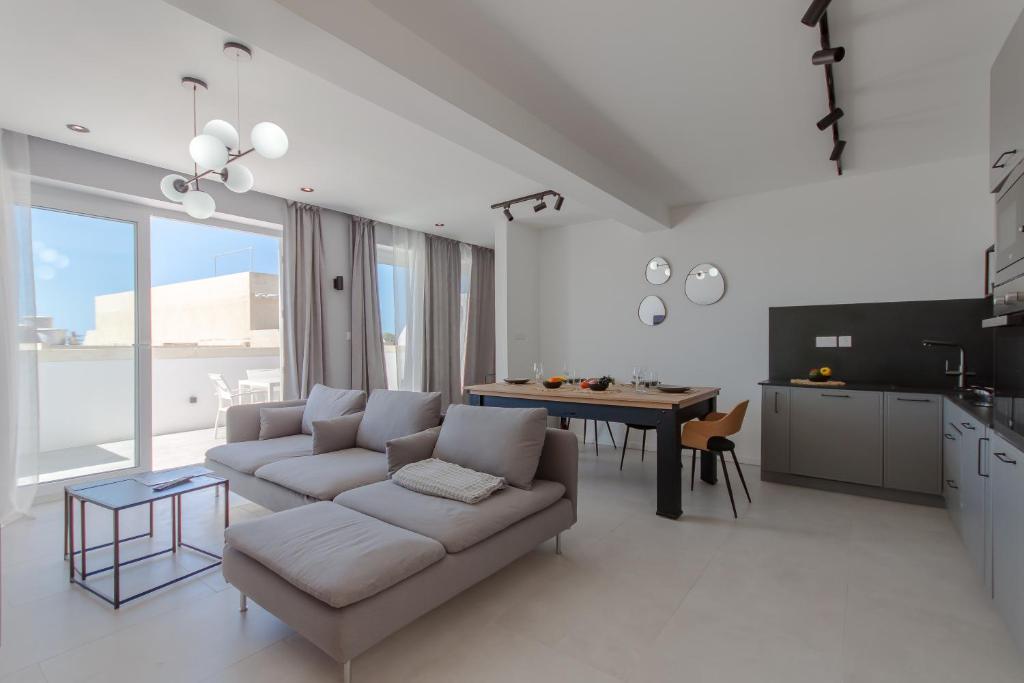 Seaview And Wellness Penthouse In Gozo - Happy Rentals photo 2