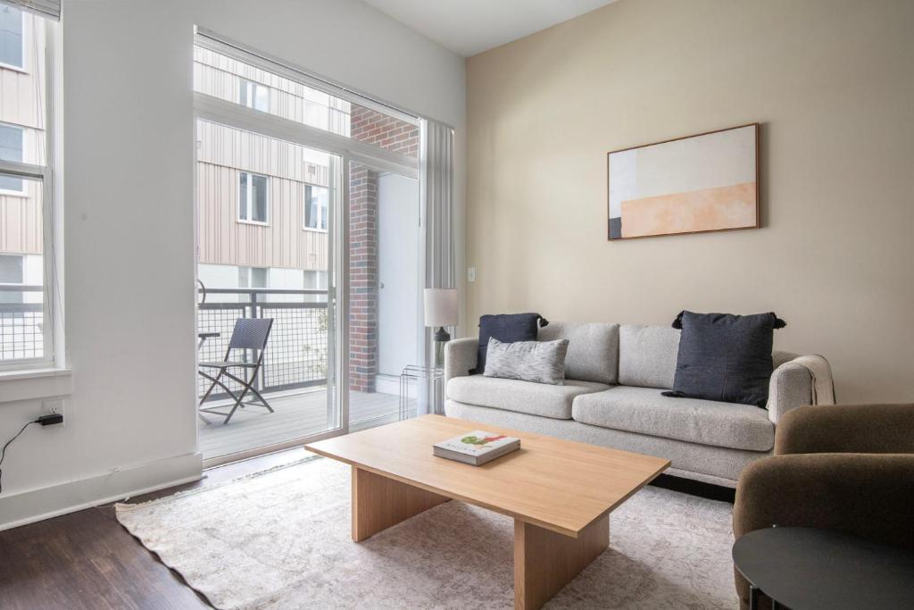 Alewife 2br w gym wd nr red line T BOS-936