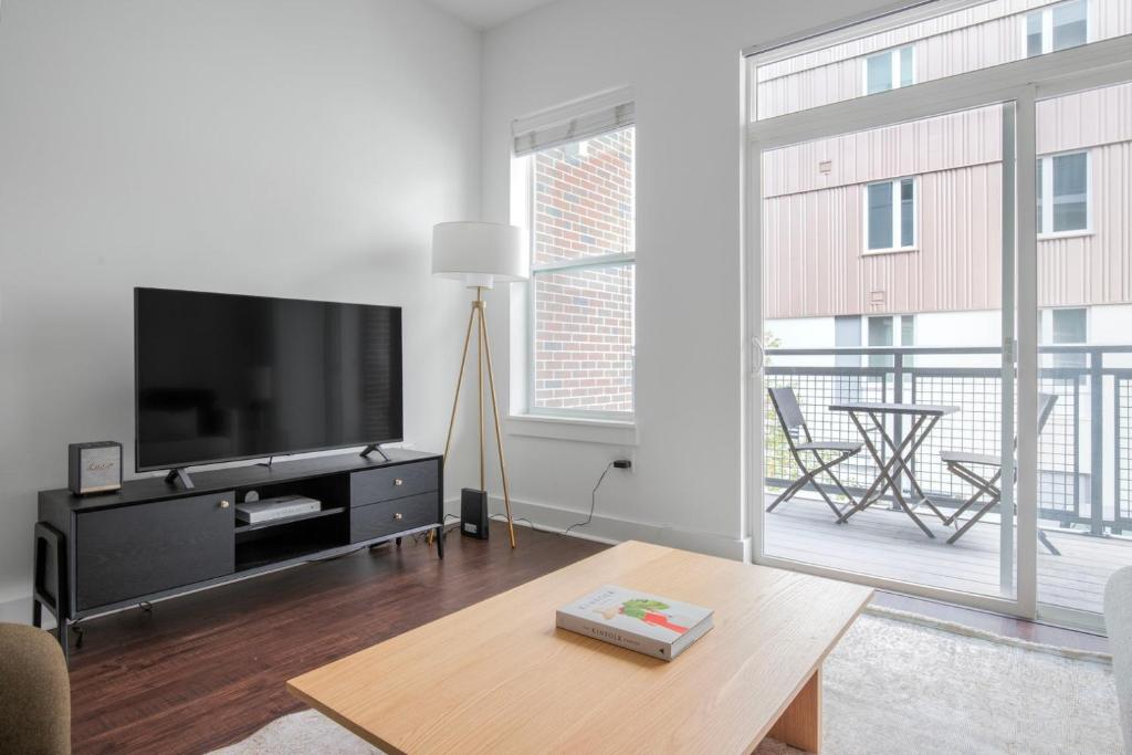 Alewife 2br w gym wd nr red line T BOS-936 photo 1