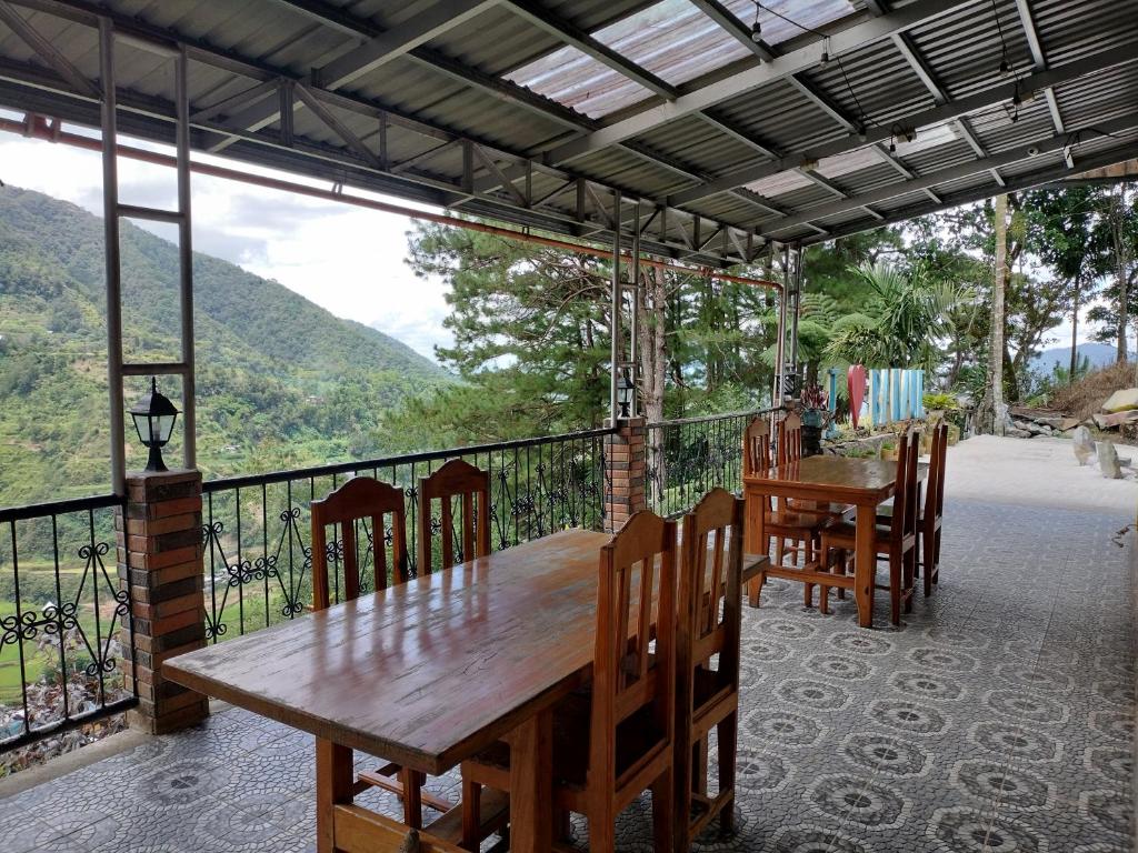Trekkers Lodge and Cafe photo 2