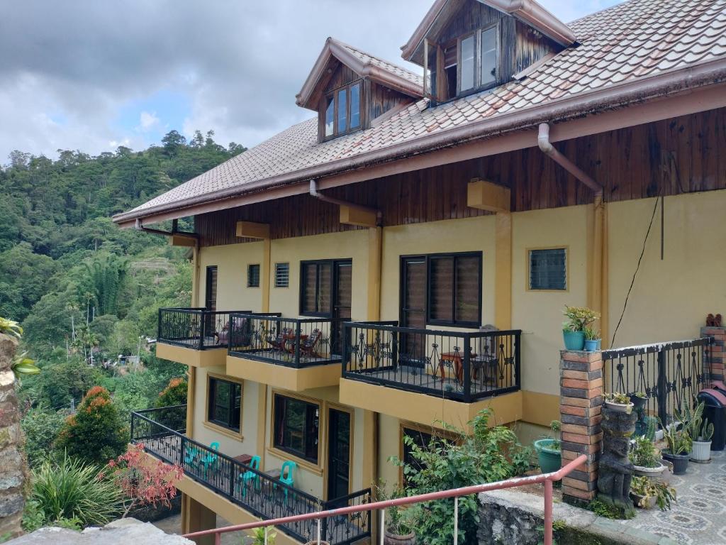 Trekkers Lodge and Cafe photo 1