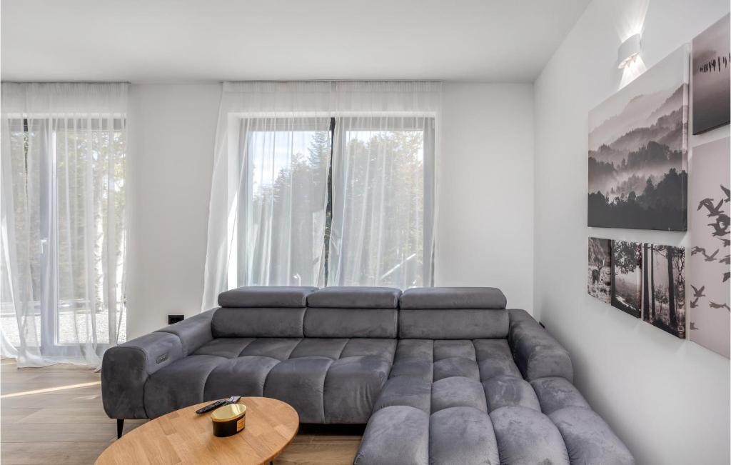 Awesome Home In Stari Laz With Wi-fi photo 4