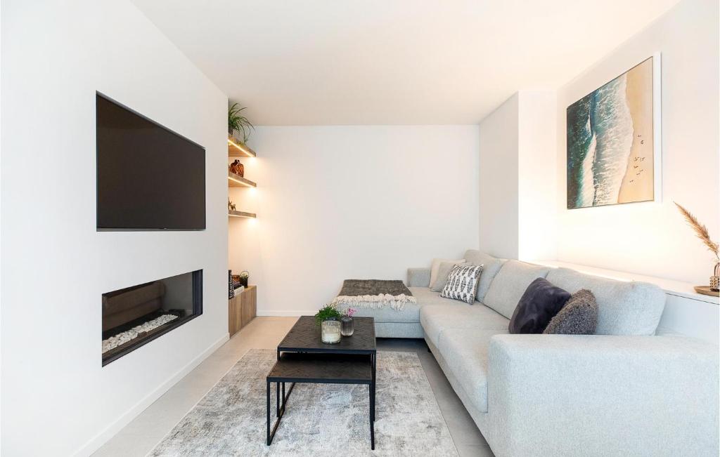 Awesome Apartment In Koksijde With Wifi photo 1