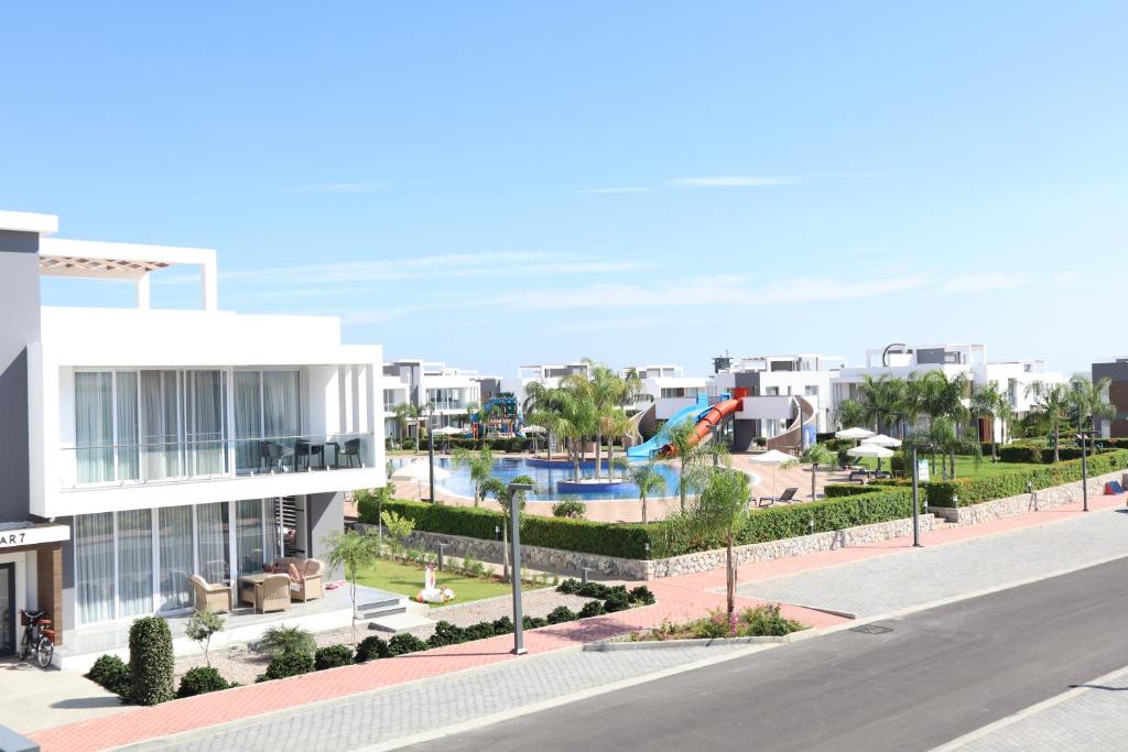 Luxury Four Seasons Life Sea Front 2+1 Apartment photo 4