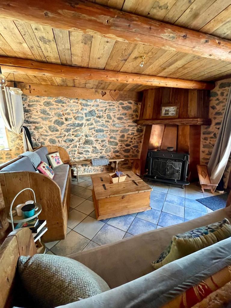 Chalet typique accueillant jusqu'à 9 personnes photo 2