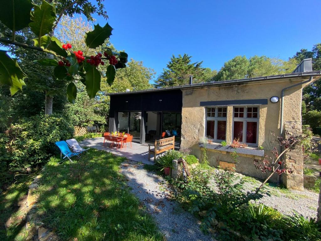 Superb holiday home, 250m from Kerfany-les-Pins beach