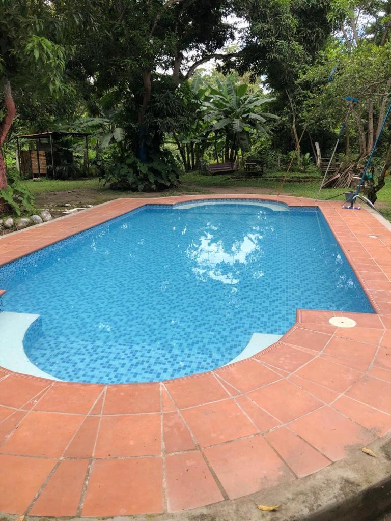 Espacio para camping en finca tradicional con piscina y parqueo photo 2
