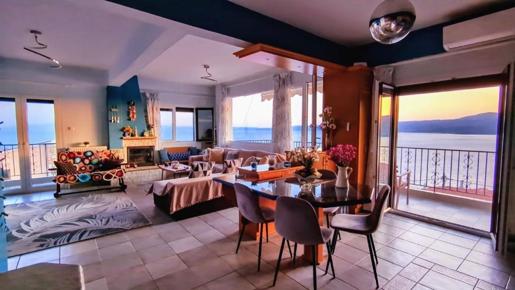 Bellevue - Panoramic Seaview Penthouse