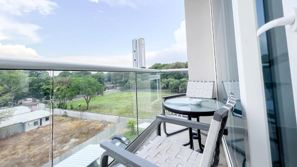 Elegante y espacioso condominio photo 1