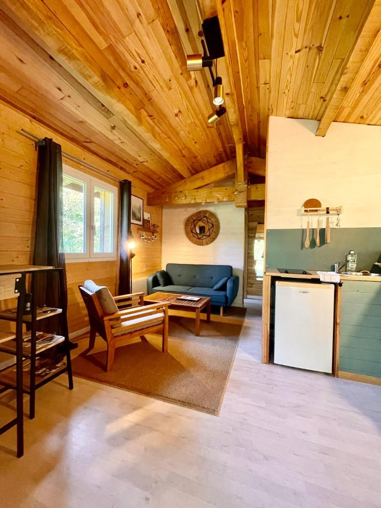 Cabane au milieu des pins - Domaine Temali