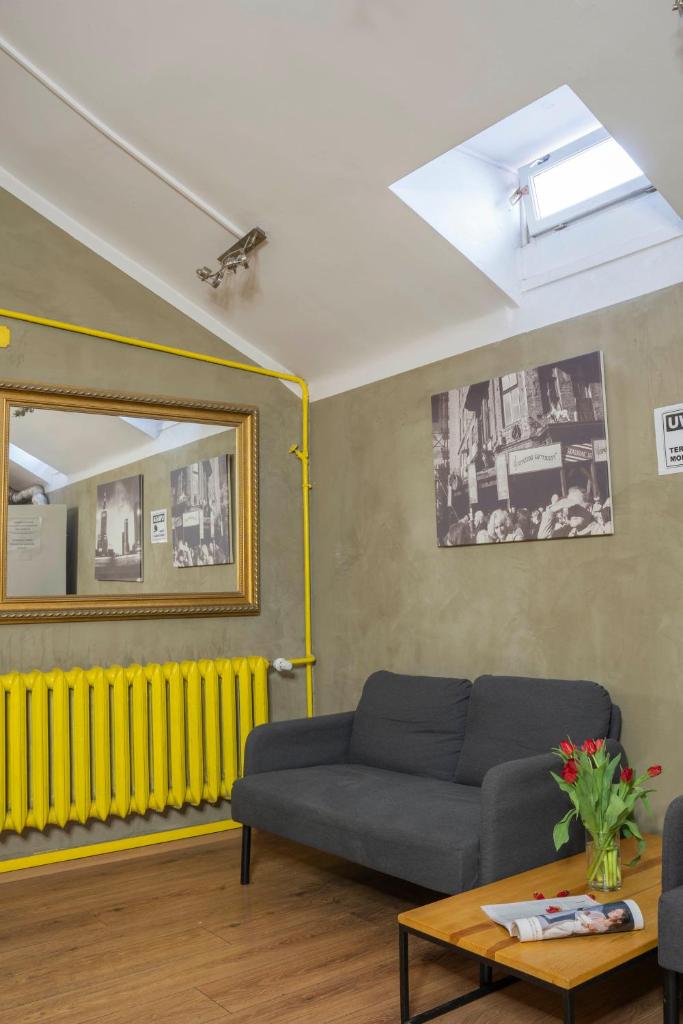 New World St Hostel Room Type - Budget Double Room