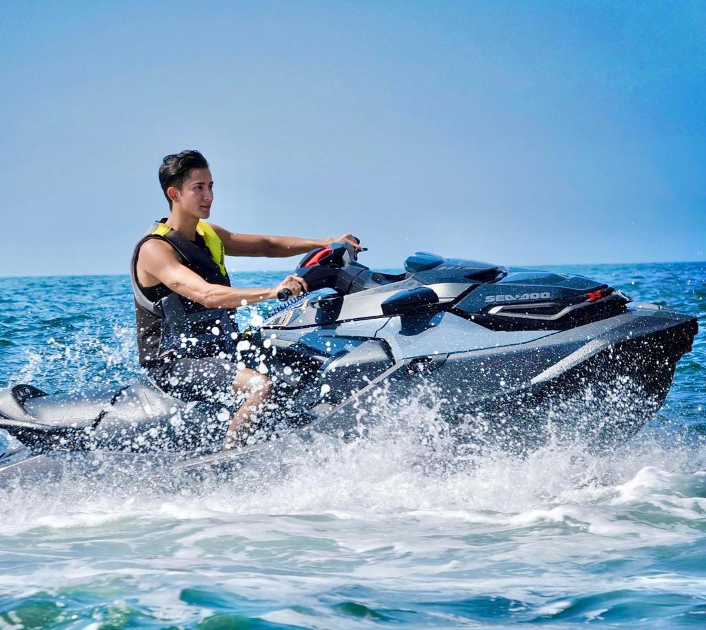 drag race jet ski photo 1