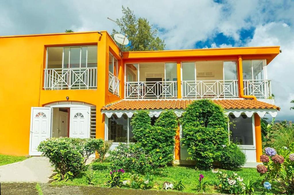 Maison de 2 chambres avec vue sur la mer jardin clos et wifi a saint joseph photo 4