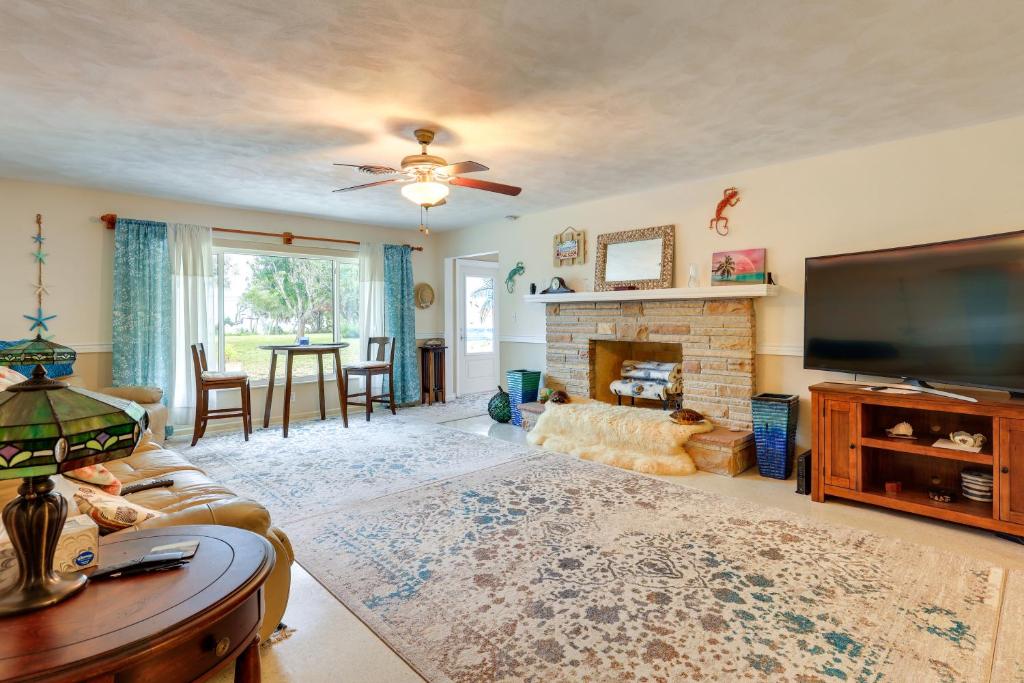 Waterfront Treasure Coast Home with Pool and Lanai! photo 3