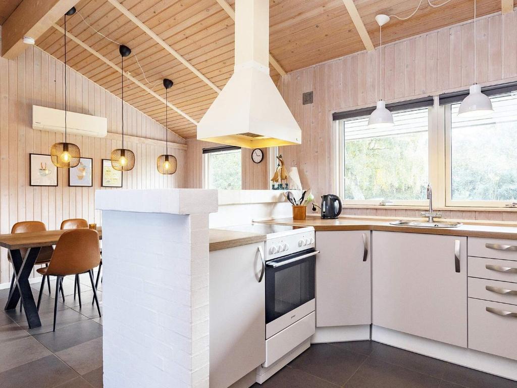 Holiday home Humble VIII photo 3