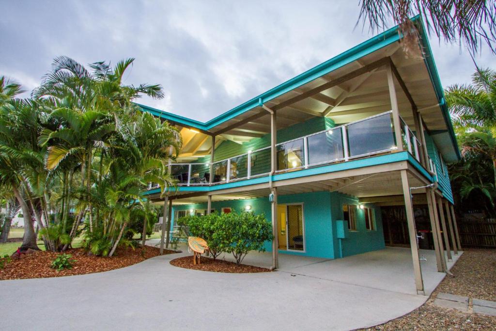 Calma- Beach House Estate photo 1