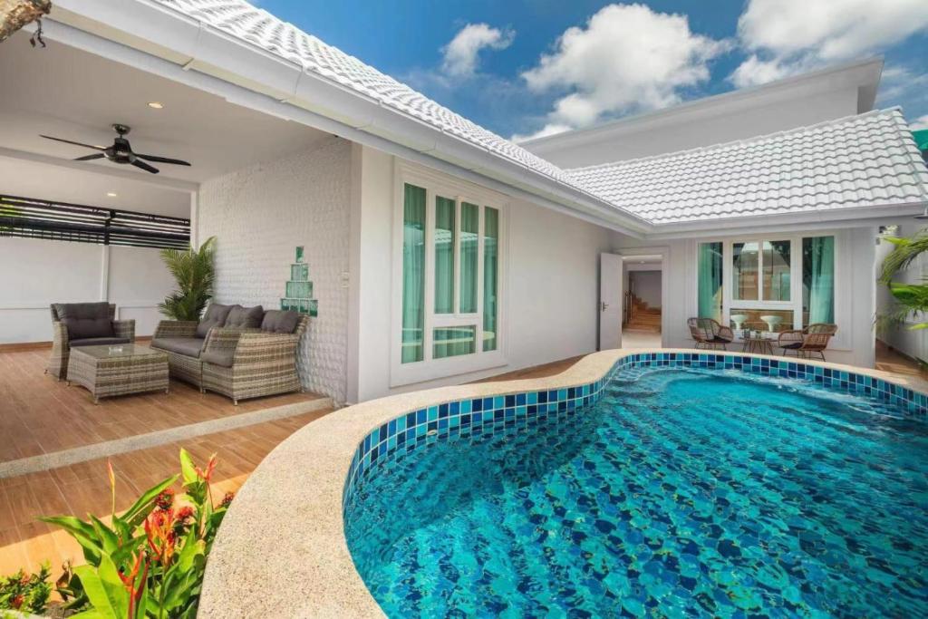 Turtles Cove 4 Bedroom Pvt Pool Villa - Near Walking Street Pattaya Sabai