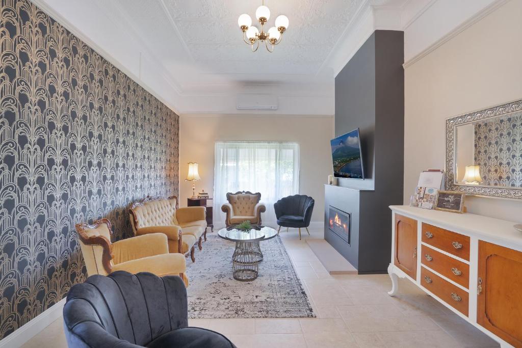 ‘Endsleigh Cottage’ - Modern Luxury, Aged Charm photo 2