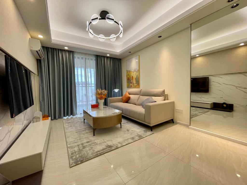 SKY 31 Luxurious Condominium photo 2