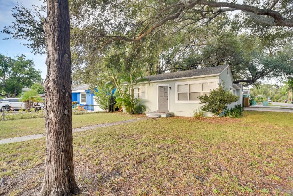 Pet-Friendly Gulfport Home Walkable Location! photo 2