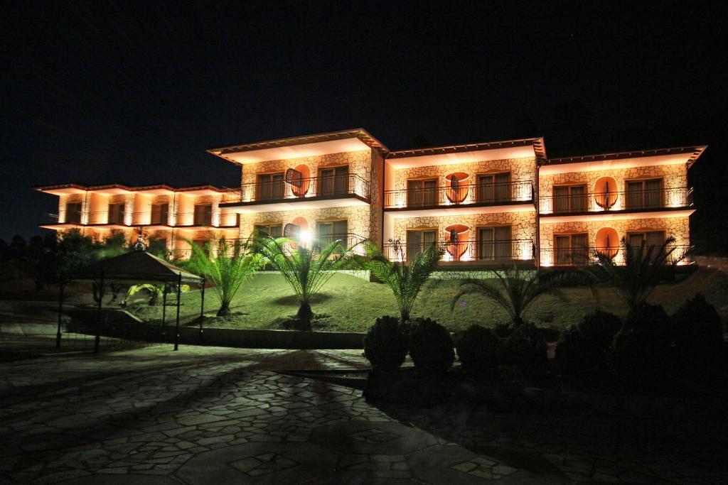 Ta 2 Pefka - Petros Italos photo 4