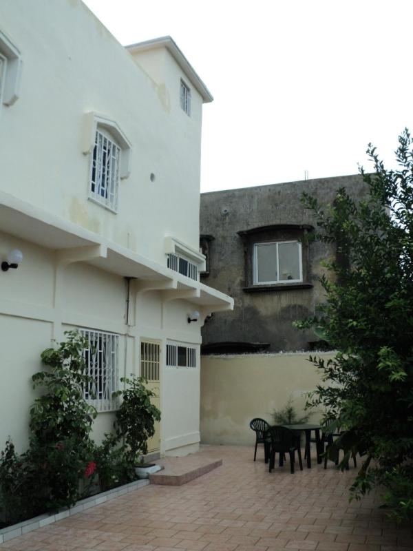Fayes Apartments photo 2