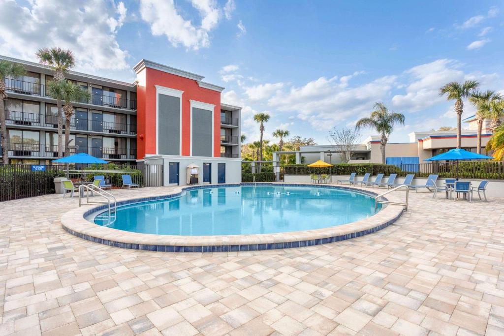 Days Inn by Wyndham Orlando Conv. Center/International Dr image