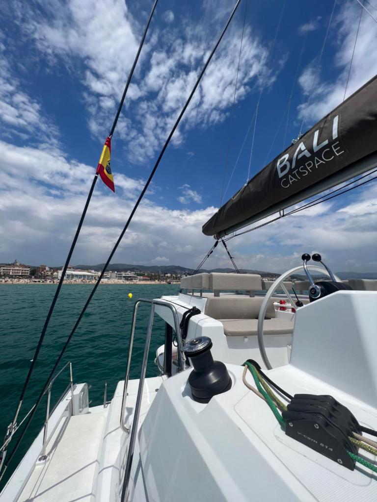 Private Exclusive Catamaran 'Hang Loose' photo 4