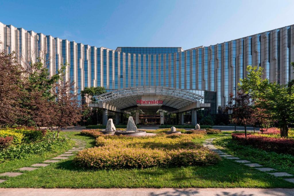 Sheraton Changchun Jingyuetan Hotel photo 2