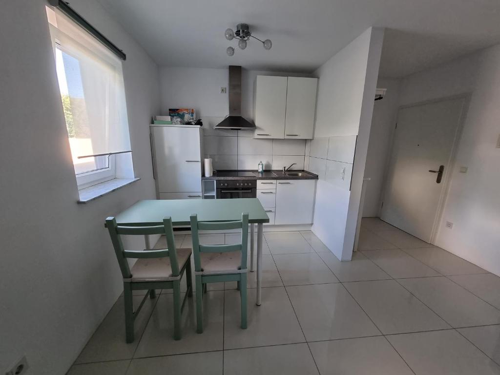 Landau, schöne helle gemütliche Wohnung photo 3