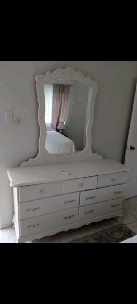 Fairview Apartment Front Room photo 3